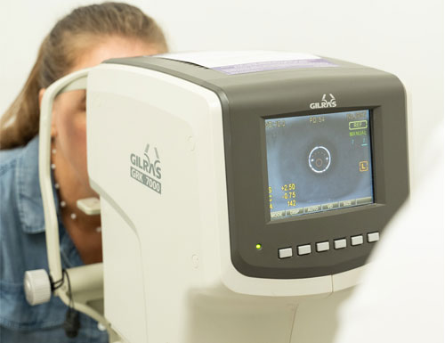 Instrumentos esenciales en una óptica moderna